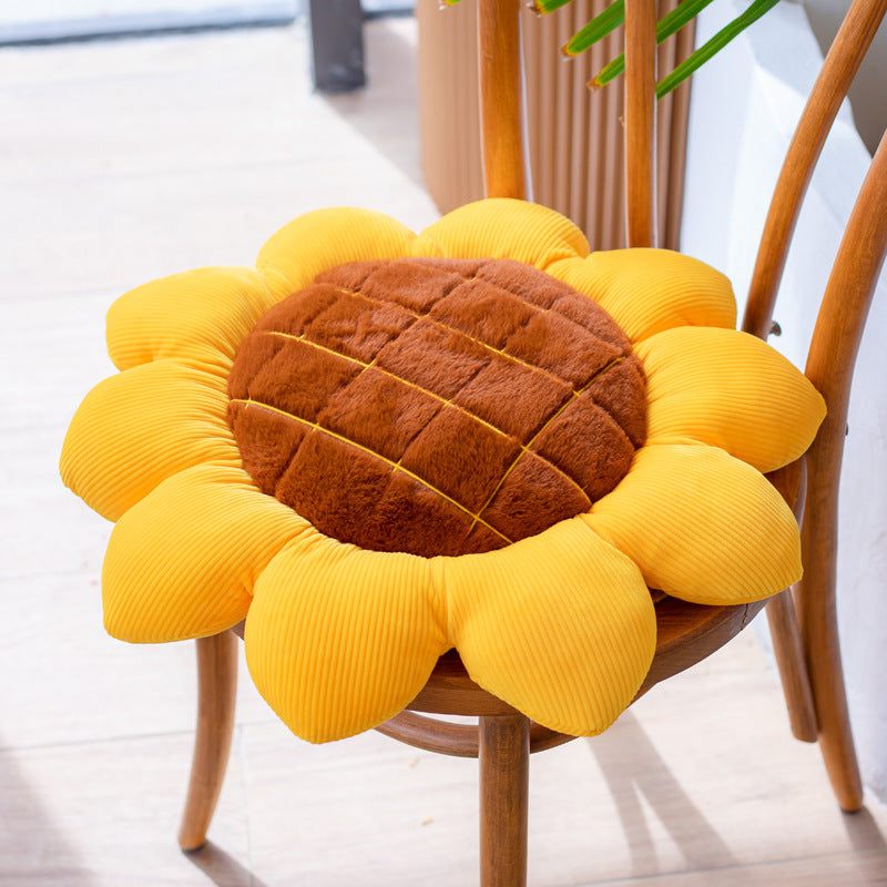 Small Daisy Petal Cushion Pillow